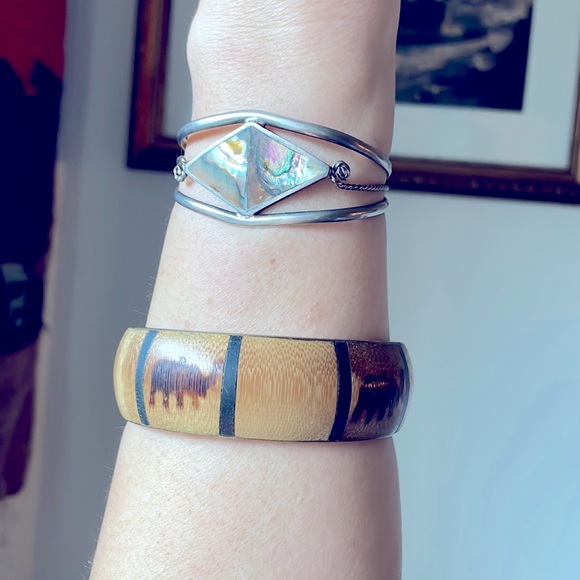 Bronze bangle with wooden elephant inlay 🐘 - Picture 2 of 8